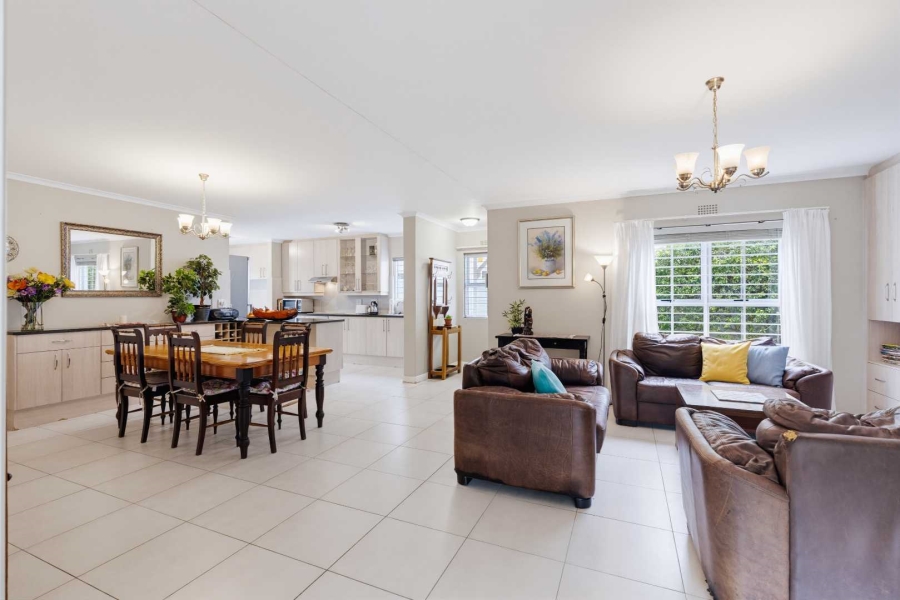 4 Bedroom Property for Sale in Sunningdale Western Cape